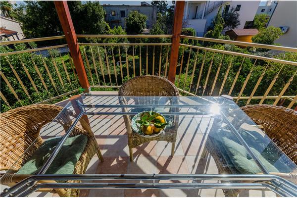 Apartment A1, for 5 persons