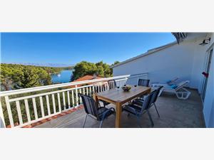 Apartman Penthouse by the sea Vrboska - Hvar sziget, Méret 100,00 m2, Légvonalbeli távolság 50 m