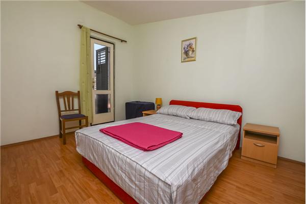 Apartment A1, for 5 persons