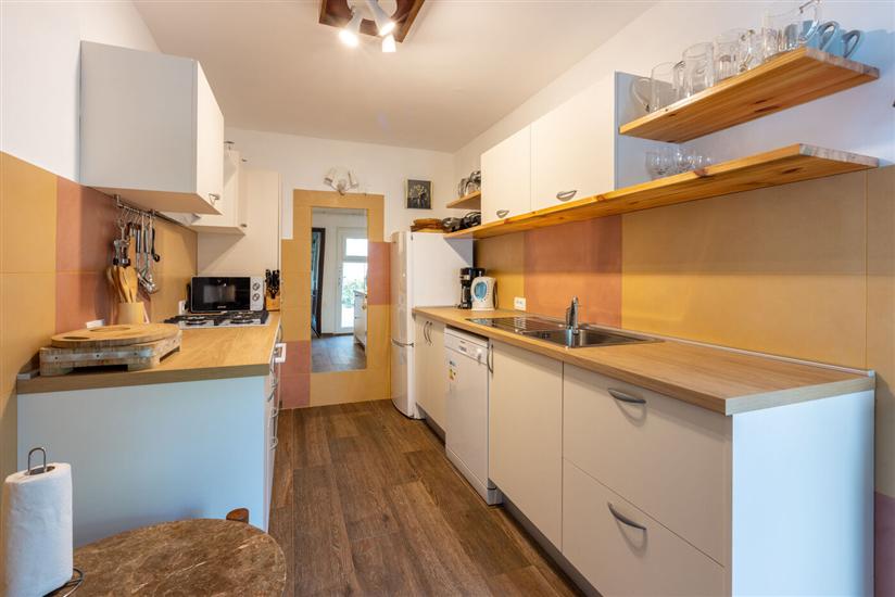 House A1, for 10 persons