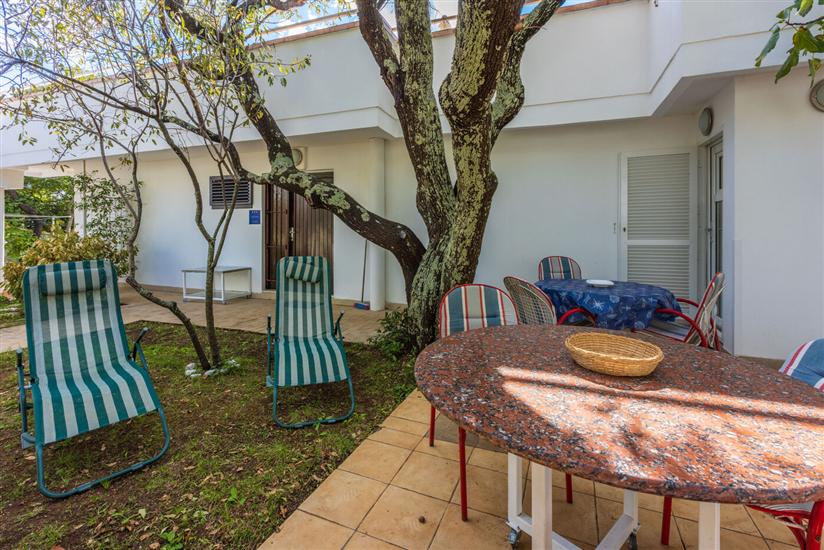 House A1, for 10 persons