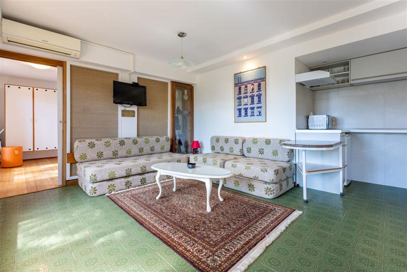 House A1, for 10 persons