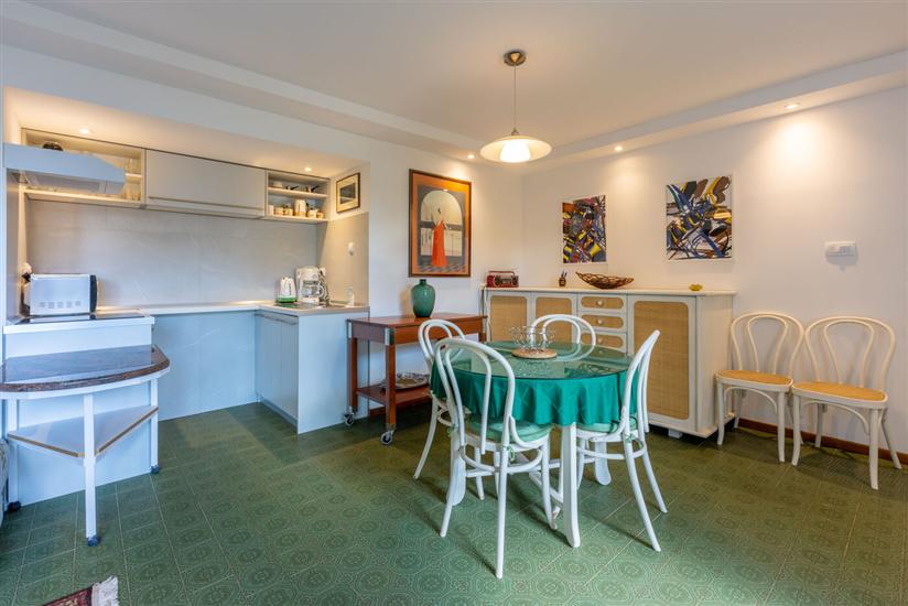 House A1, for 10 persons