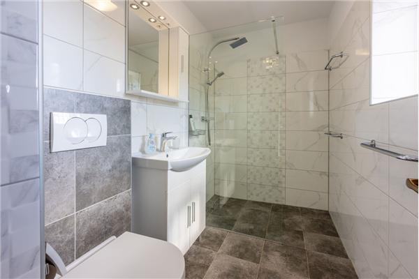 House A1, for 10 persons