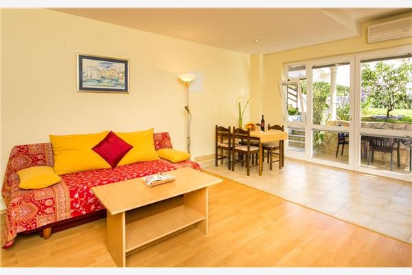 Apartment A2, for 4 persons