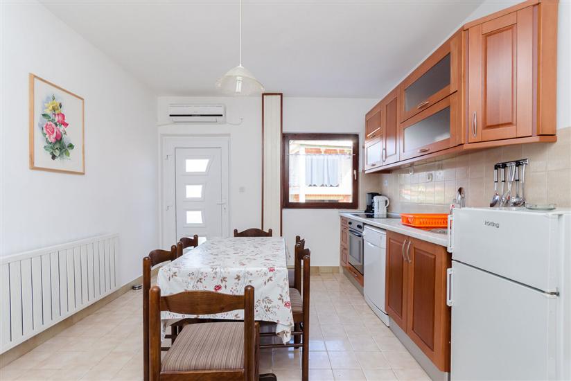 Apartment A2, for 4 persons