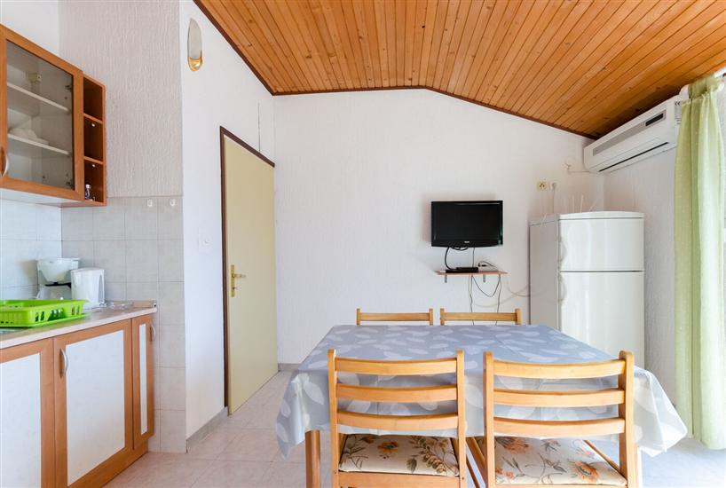 Apartment A4, for 4 persons