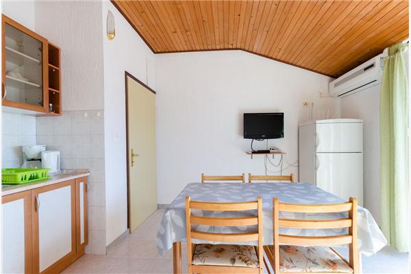 Apartment A4, for 4 persons