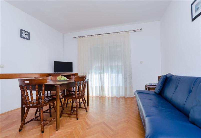 Apartment A2, for 5 persons