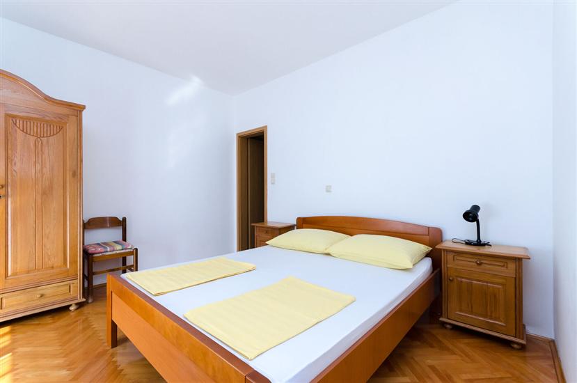 Apartment A2, for 5 persons