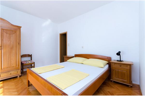 Apartment A2, for 5 persons
