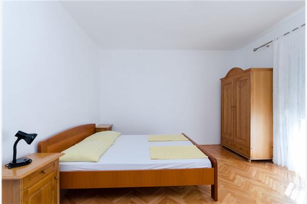 Apartment A2, for 5 persons