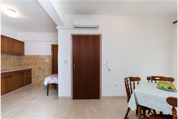 Apartment A3, for 5 persons