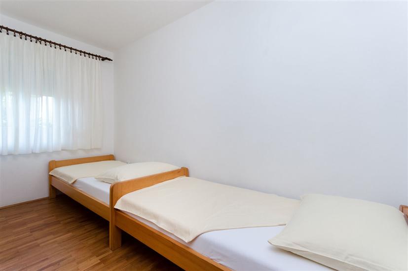 Apartment A3, for 5 persons