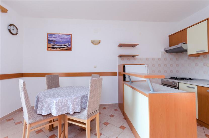 Apartment A2, for 5 persons