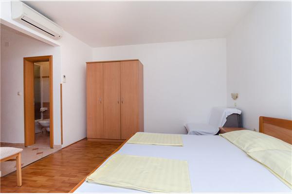 Apartment A3, for 5 persons