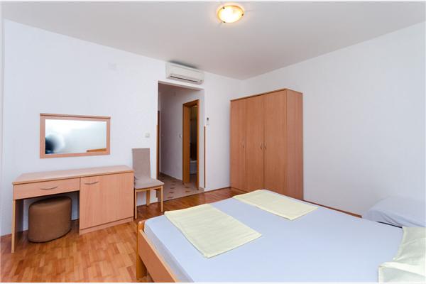 Apartment A3, for 5 persons