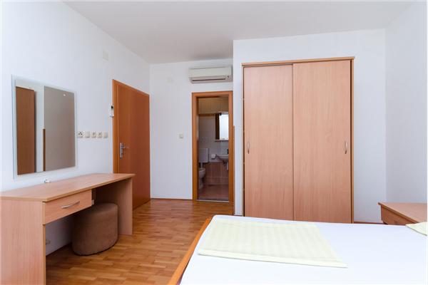 Apartment A3, for 5 persons