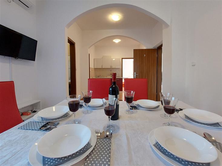 Apartment A3, for 6 persons