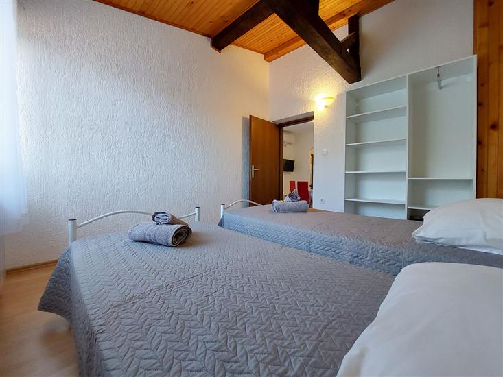 Apartment A3, for 6 persons