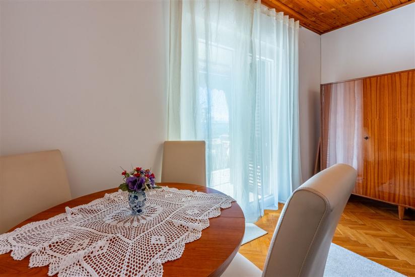 Apartman A2, na 6 osebe