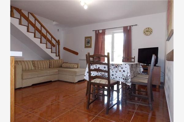 Apartment A1, for 6 persons