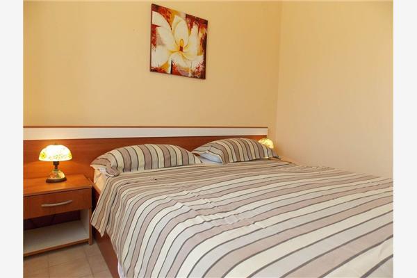 Apartment A1, for 6 persons