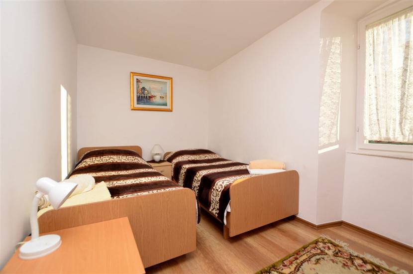 Apartment A1, for 6 persons
