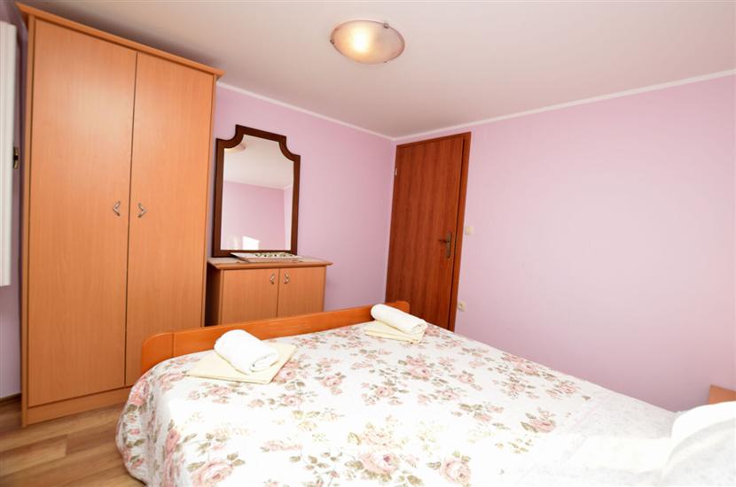 Apartment A1, for 6 persons