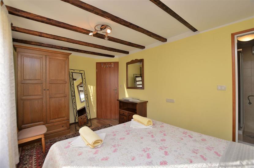 Apartment A1, for 6 persons