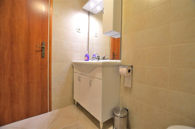Apartment A1, for 6 persons