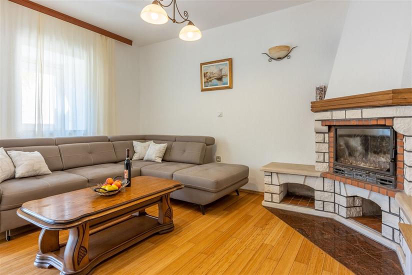 House K1, for 10 persons