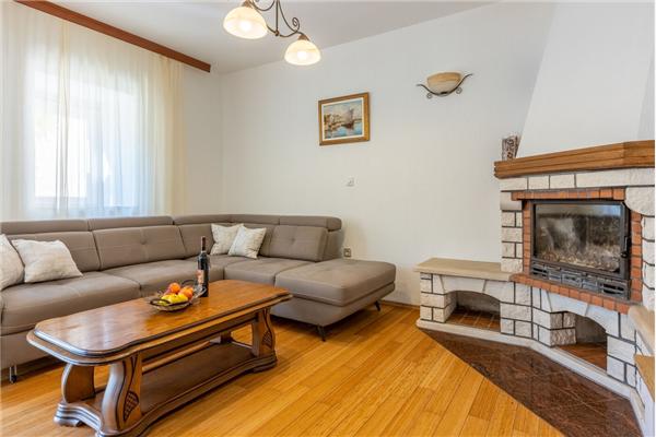 House K1, for 10 persons