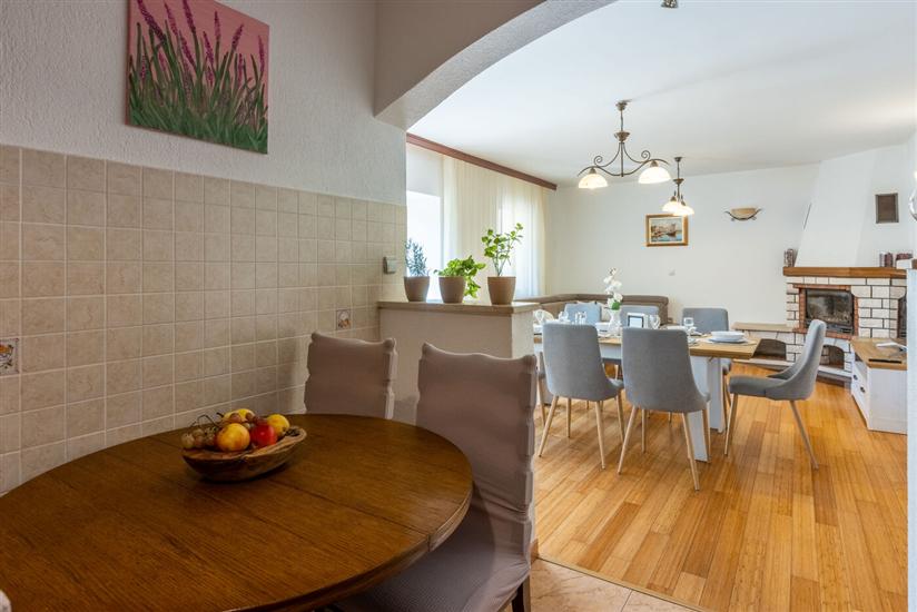 House K1, for 10 persons