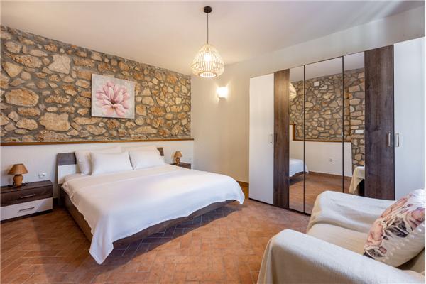 House K1, for 10 persons