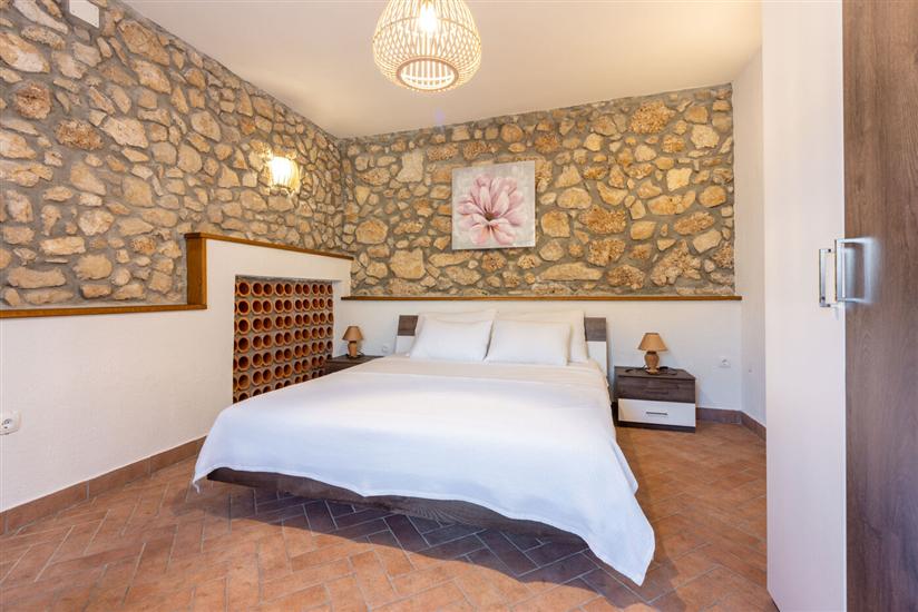 House K1, for 10 persons