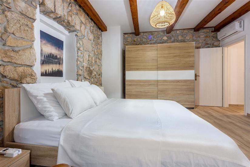 House K1, for 10 persons