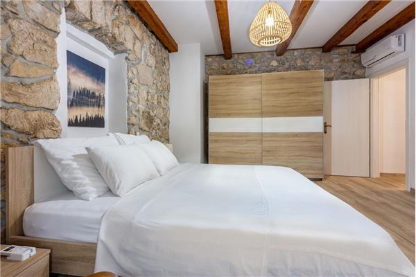 House K1, for 10 persons