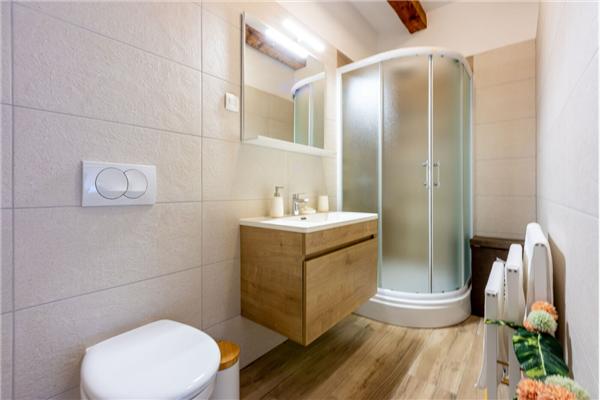 House K1, for 10 persons