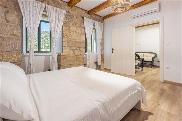 House K1, for 10 persons