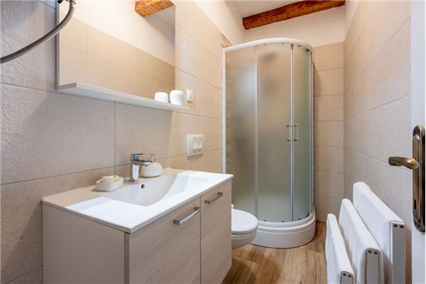 House K1, for 10 persons