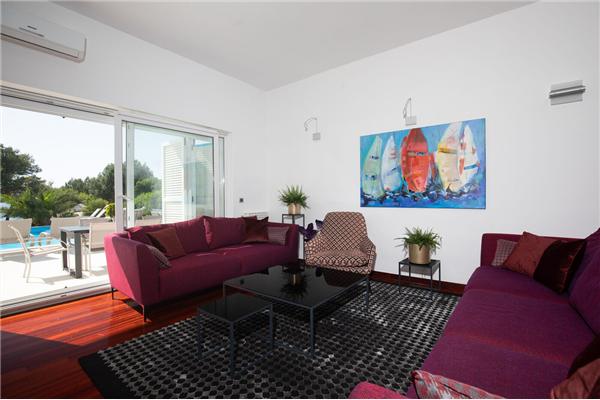 House K1, for 12 persons