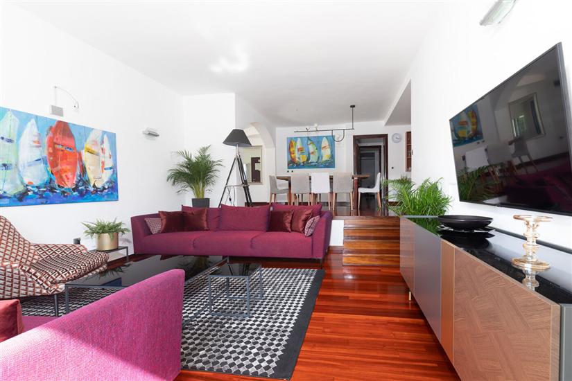 House K1, for 12 persons