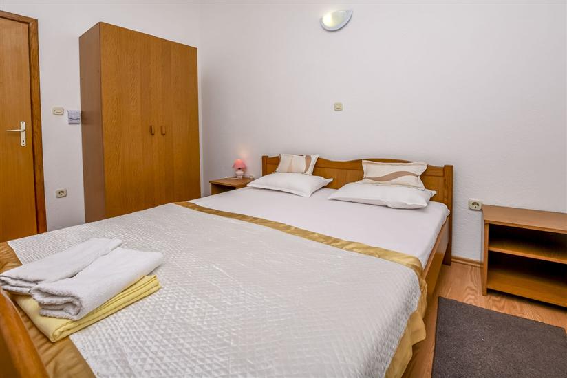 Apartment A2, for 6 persons