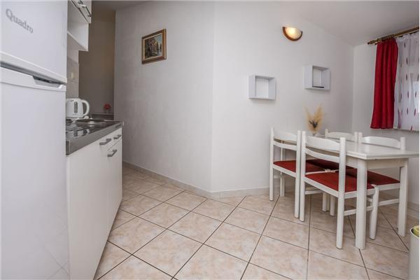 Apartment A7, for 5 persons