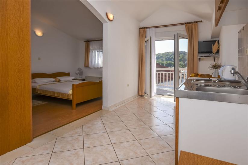 Apartment A8, for 3 persons