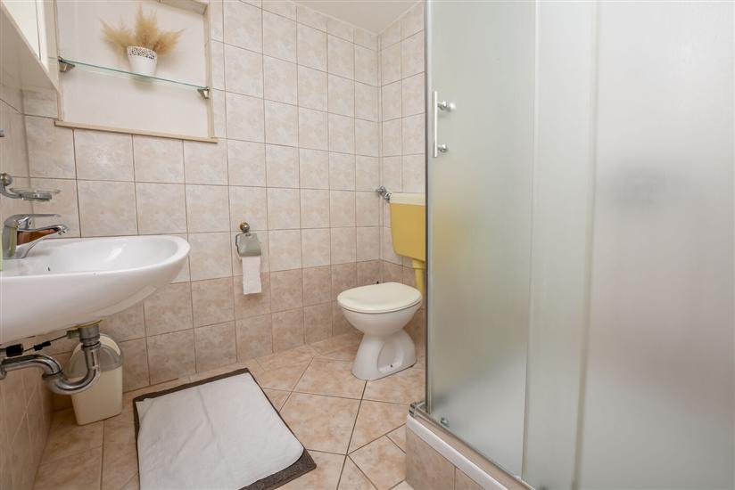 Apartment A10, for 4 persons