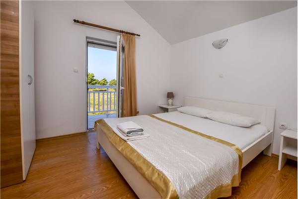 Apartment A10, for 4 persons