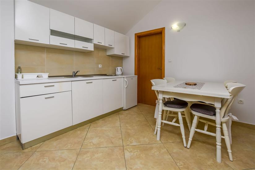 Apartment A10, for 4 persons