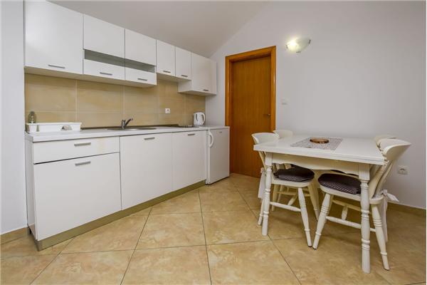 Apartment A10, for 4 persons